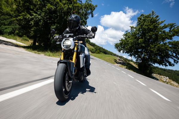 Das GSX -8T - Reiten