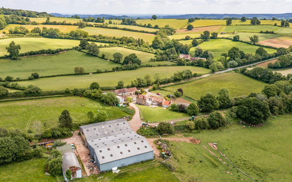 Die Farm aus der Luft