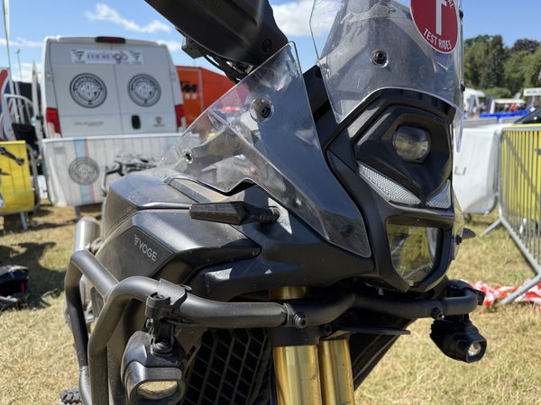 Die Voge DS800X Rallye - Statisch