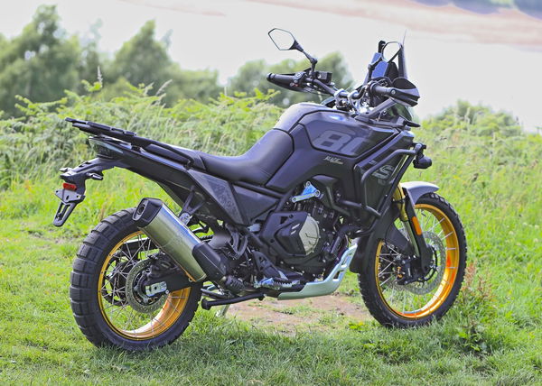 Die Voge DS800X Rallye - Statisch