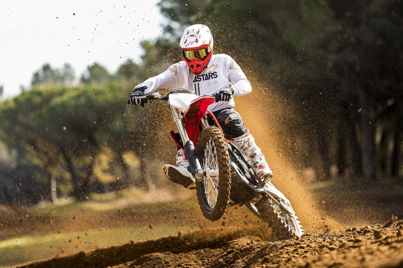 Elektromotorradhersteller Stark Future unternimmt große Schritte auf und abseits der Straße