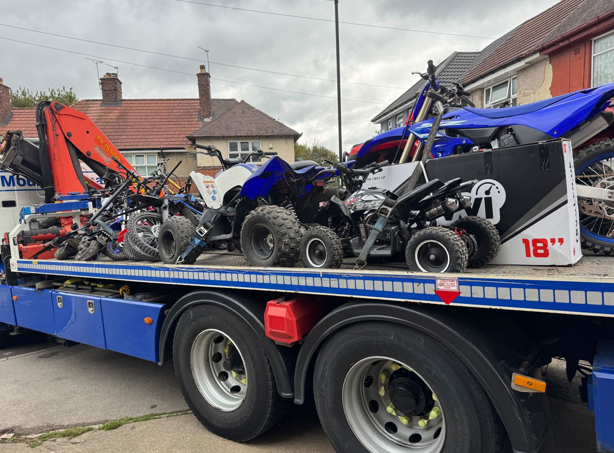 Die Polizei von Sheffield beschlagnahmt 18 Offroad und gestohlene Fahrräder bei Razzien