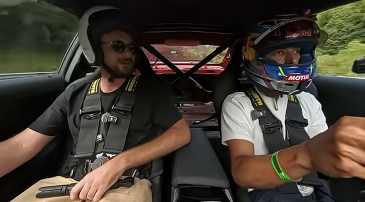 WorldSBK -Champion Toprak Razgatlioglu nimmt Nurburgring in einem BMW an