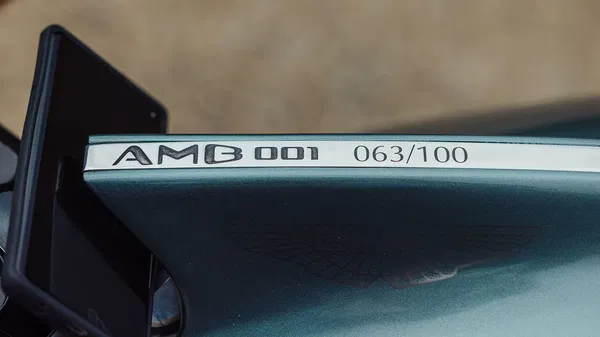 Aston Martin Brough überlegen Amb 001