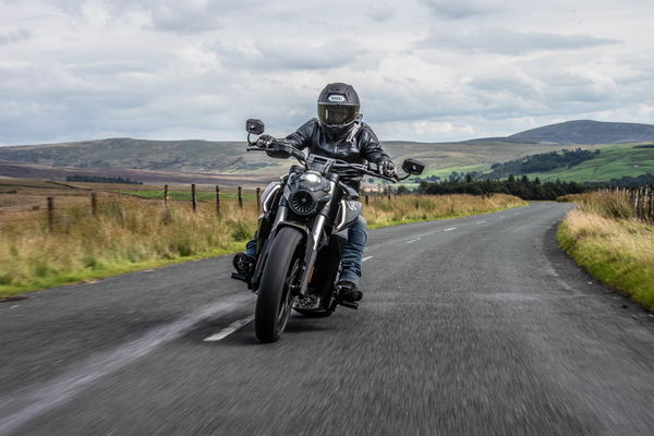 Die Benda LFC700 - Reiten