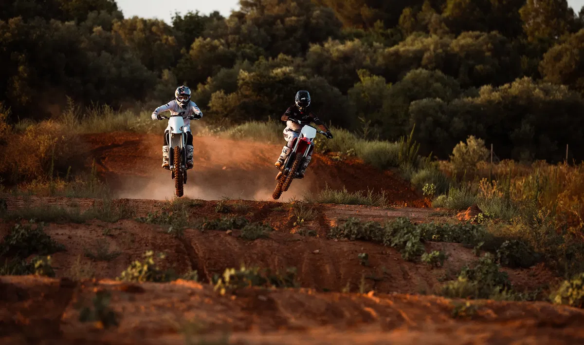 Der Hersteller von Elektromotoren Stark Future sichert sich zusätzliche Mittel