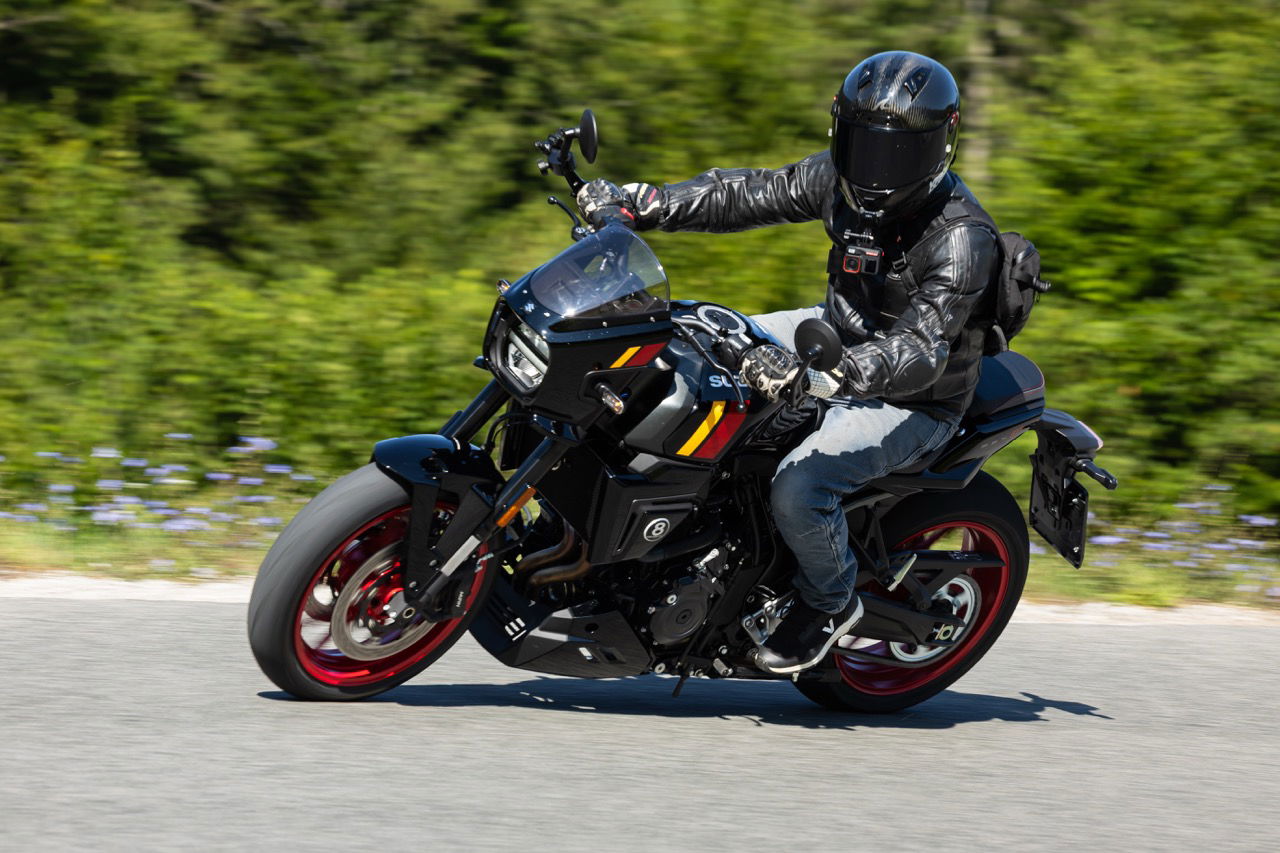 Suzuki bietet an diesem Wochenende den ersten GSX-8T- und 8TT-Testfahrten in Großbritannien an