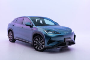 Neuwagenverkäufe im April 2026: Die Verkäufe von Elektrofahrzeugen steigen auf jeden achten, während der Toyota RAV4 wieder auf dem Thron landet