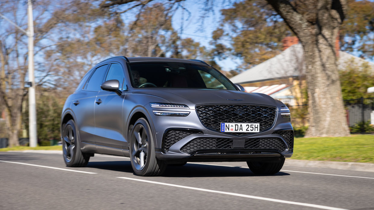 Genesis GV70 3.5 Signature Sport 2025 beim Fahren