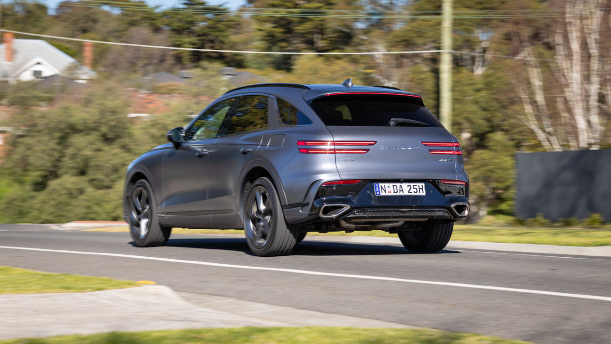 Genesis GV70 3.5 Signature Sport 2025 beim Fahren