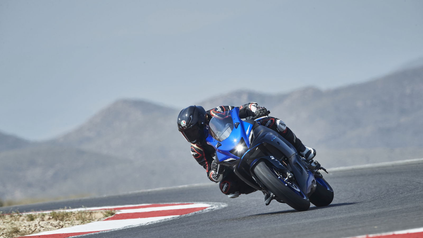 Gerüchten zufolge soll die Yamaha R7 2026 auf der EICMA enthüllt werden