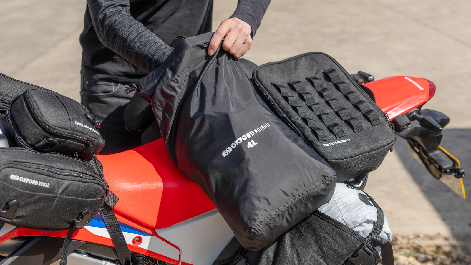 Oxford Products stellt wasserdichte Innentaschen für Nomad-Gepäck vor