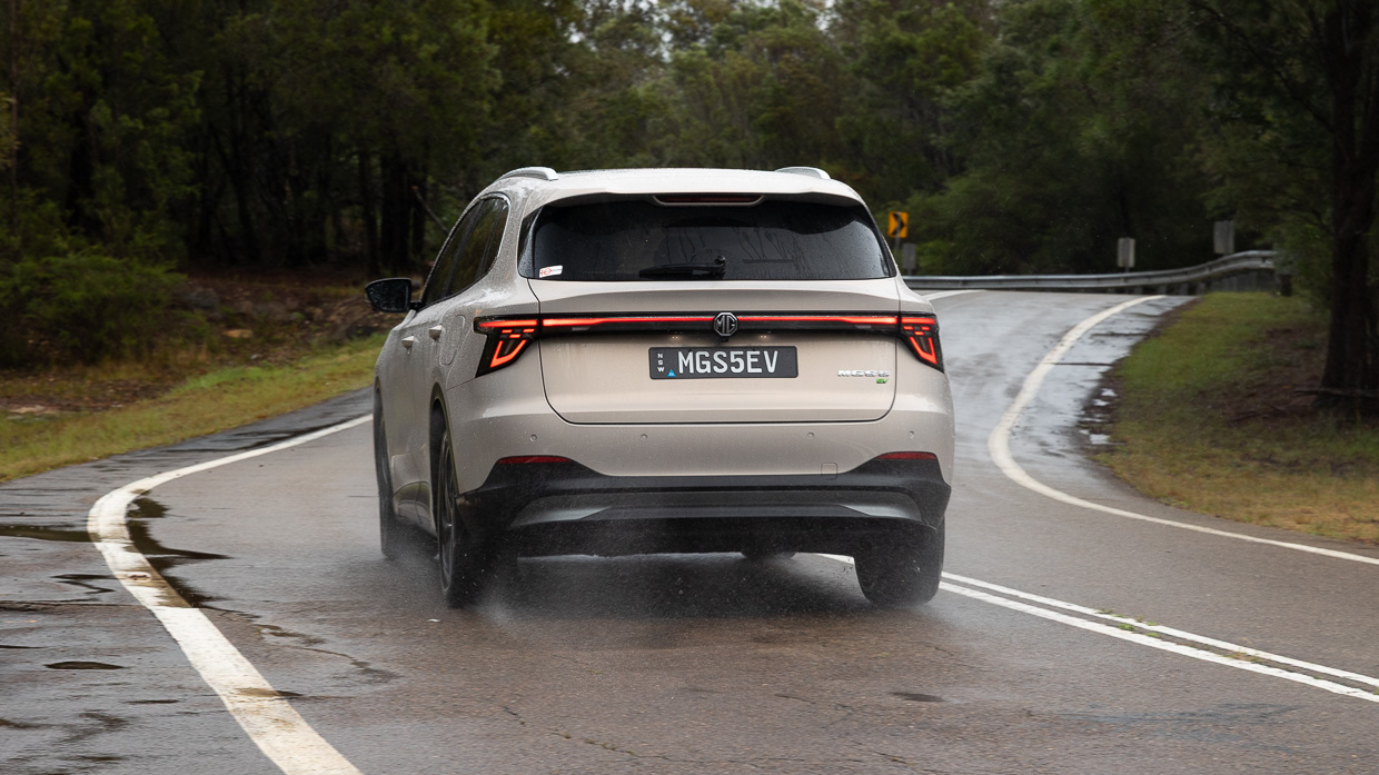 MG S5 Essence 2025 fahren 17