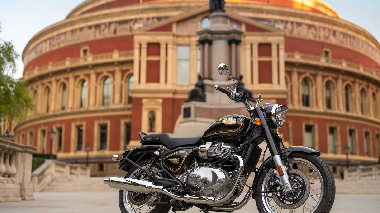 Die Royal Albert Hall und Royal Enfield vereinen sich für „Ballad of the Bullet“