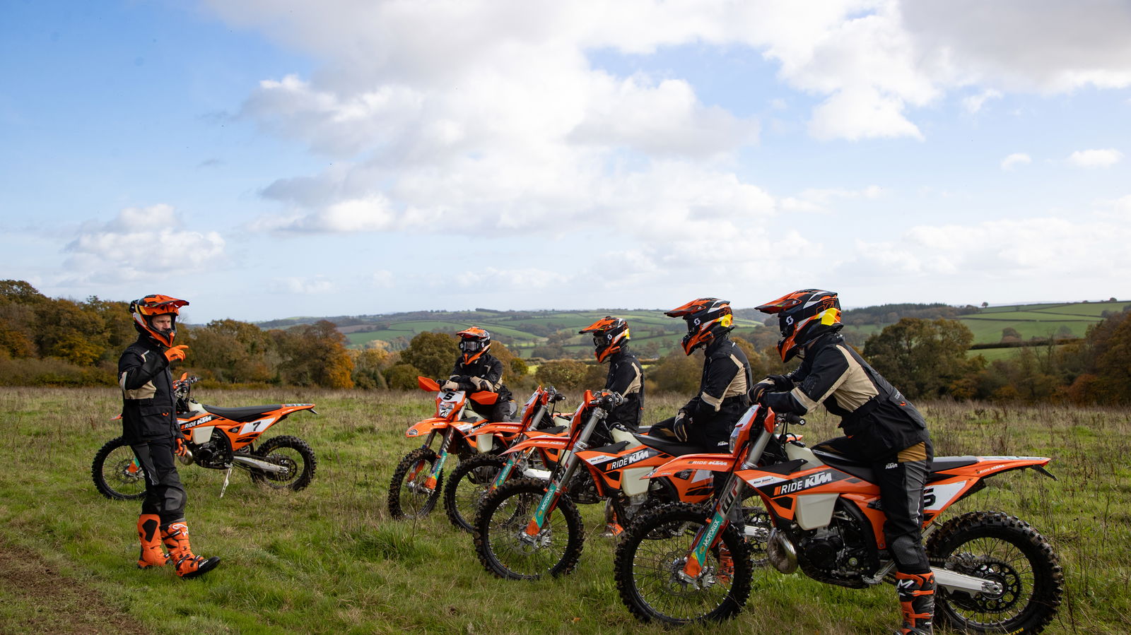 KTM bringt mit Alex Snow ein neues Offroad-Motorraderlebnis in Großbritannien auf den Markt
