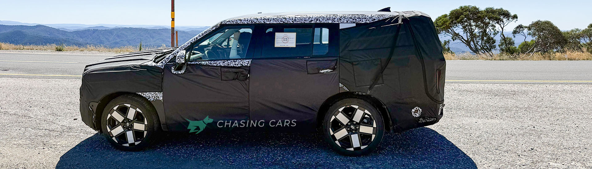 Umstrittenes Design behoben! Der Hyundai Santa Fe 2027 wurde vor der Markteinführung des Konkurrenten Toyota Kluger bei Testfahrten in Australien beobachtet