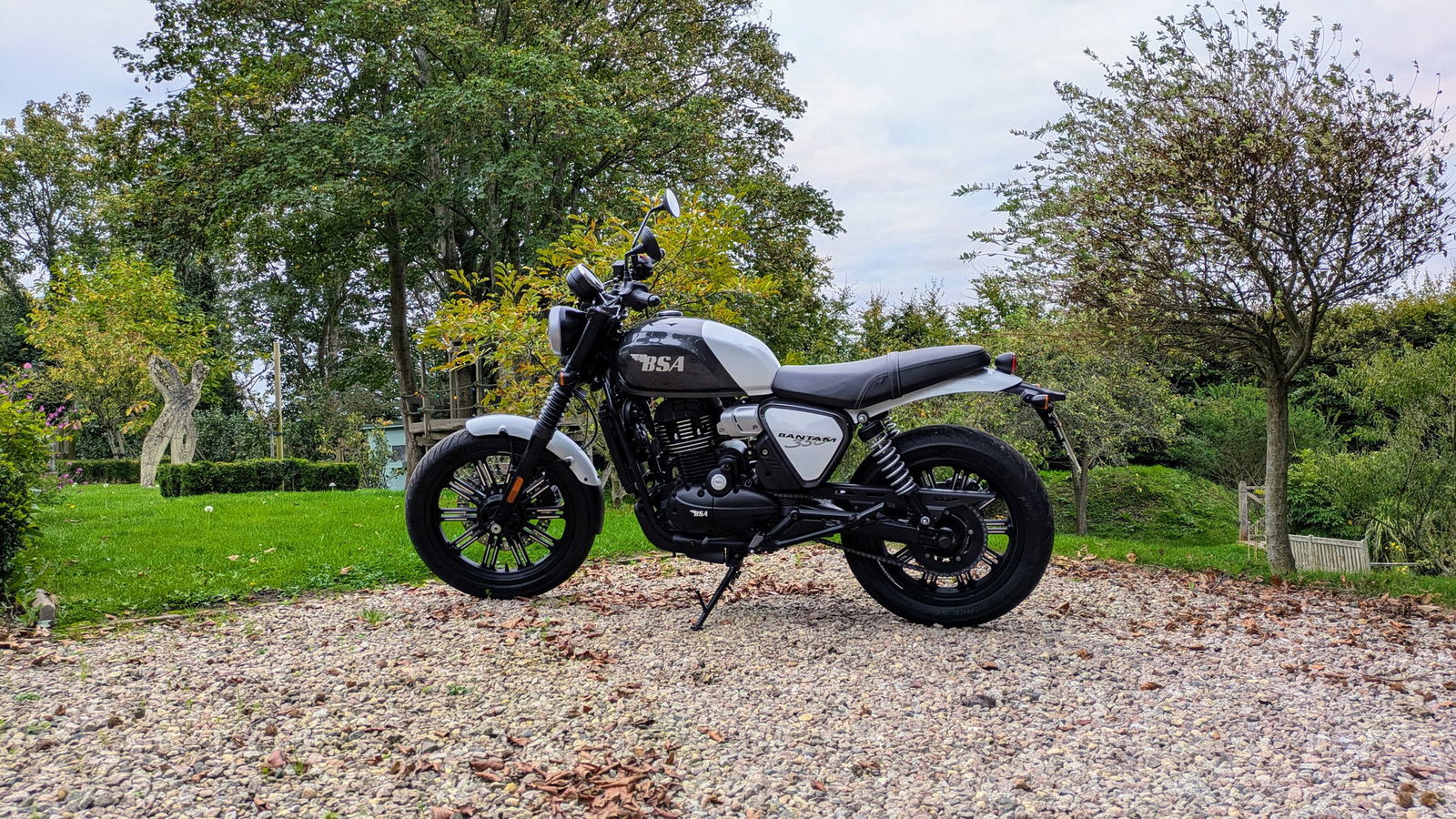 Aktualisierung des Straßentests 2026 BSA Bantam 350