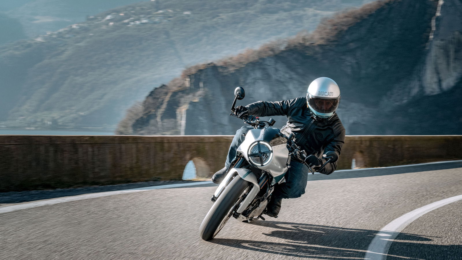 Ducati stellt die limitierte Formel 73 als moderne Hommage an die 750 Super Sport Desmo vor