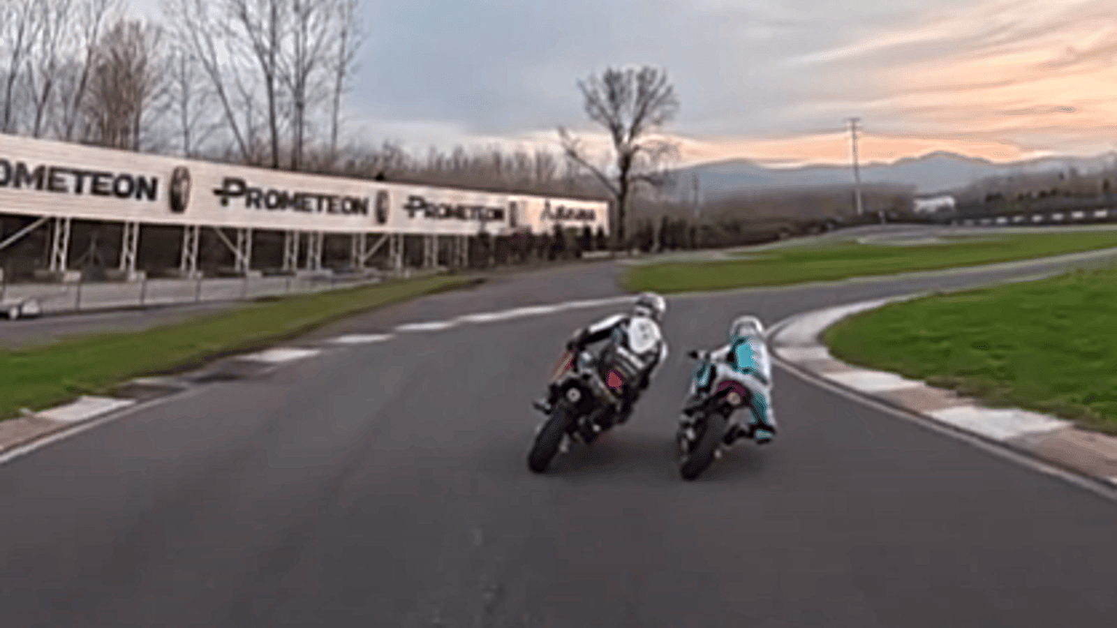 Toprak Razgatlioglu hatte beim Training einen Zwischenfall mit Kenan Sofuoglus Sohn