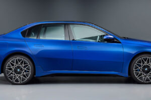 BMW i3 enthüllt! 900 km Reichweite, weniger störende Technik und ein schickes neues Design katapultieren den 3er in die Ära der Elektrofahrzeuge