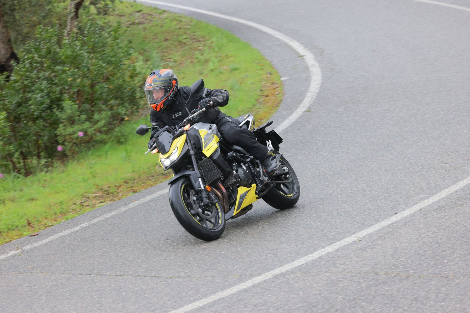 2026 Honda CB750 Hornet E-Kupplung