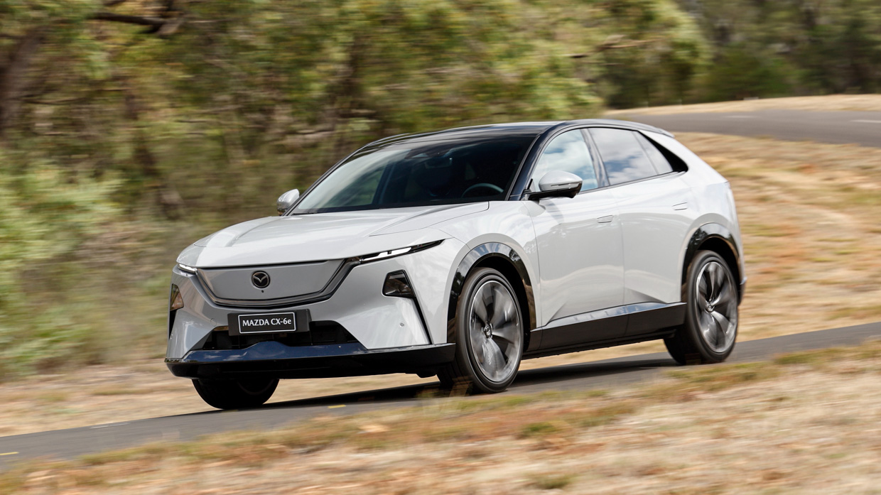 Der Preis von „mittleren 50.000 US-Dollar“ für den elektrischen Mazda CX-6e könnte das Tesla Model Y unterbieten