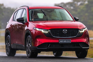 Der Mazda CX-5 2026 startet trotz Preiserhöhung unter 40.000 US-Dollar, aber die Hybridverzögerung gibt dem RAV4 einen Freistoß