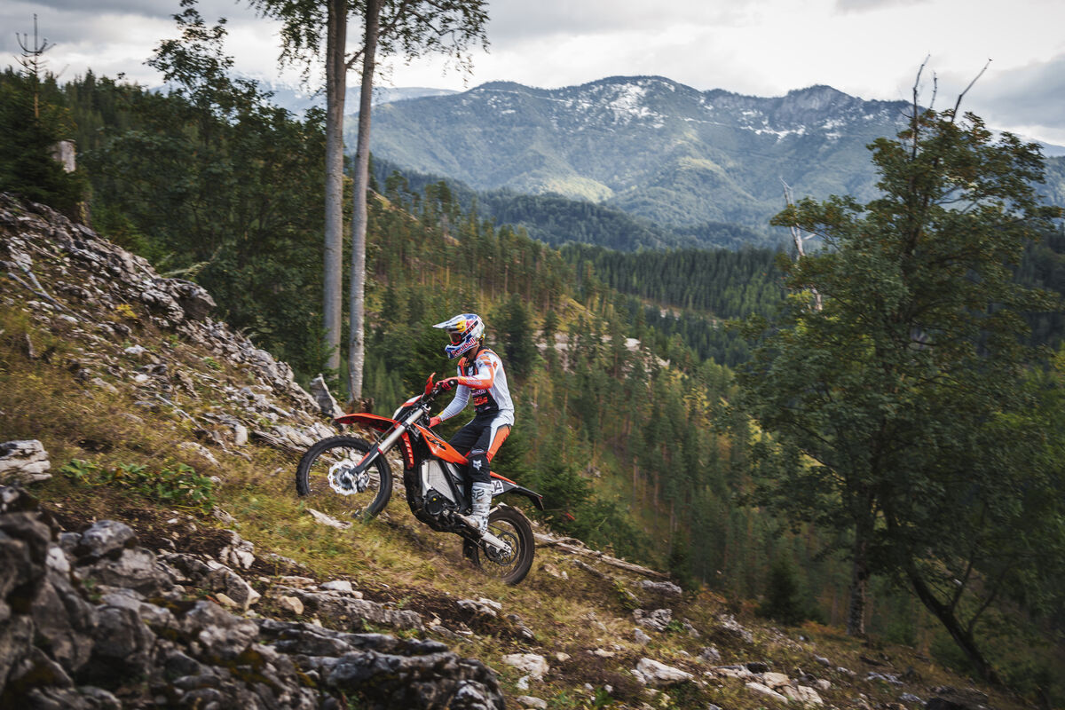 Der neue KTM Freeride E in Aktion
