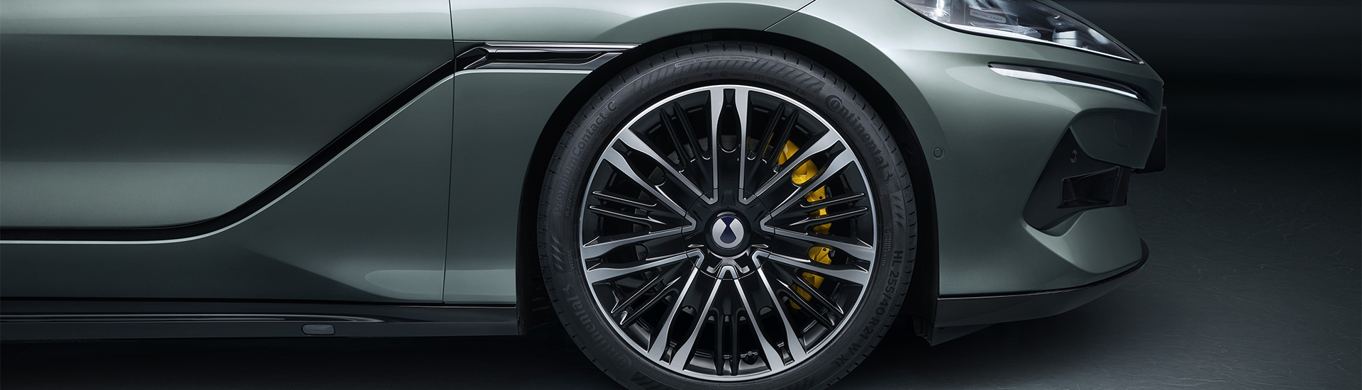 Denza Z9 GT 2026: Dreimotoriges 850-kW-Elektroauto von Bonkers mit Neun-Minuten-Ladezeit auf dem Weg nach Oz im dritten Quartal dieses Jahres