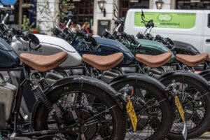 Der Verkauf von Elektromotorrädern in Pakistan boomt, da die Kraftstoffpreise steigen