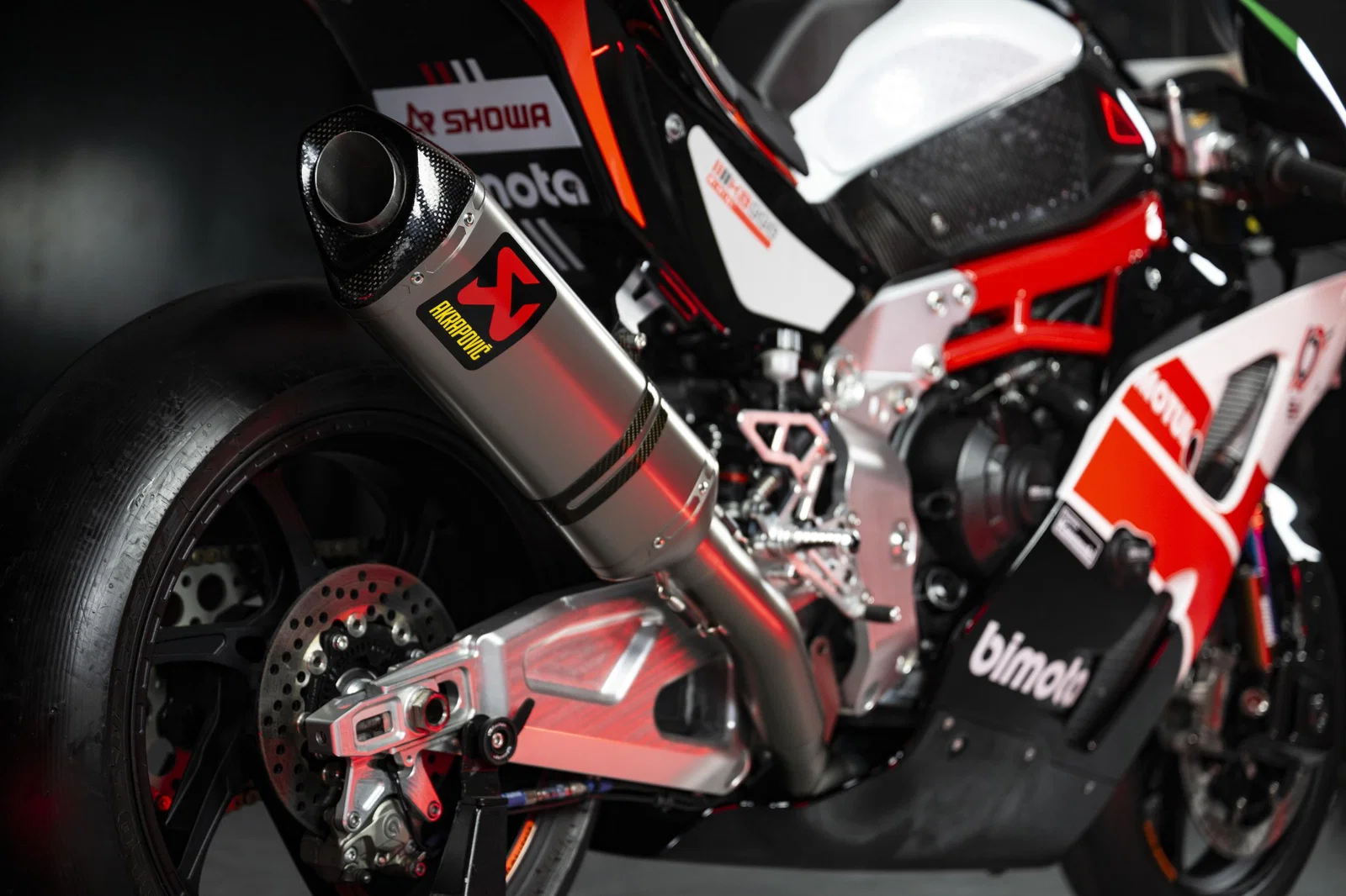 Akrapovic-Auspuff am neuen Bimota KB998 Rimini Elite