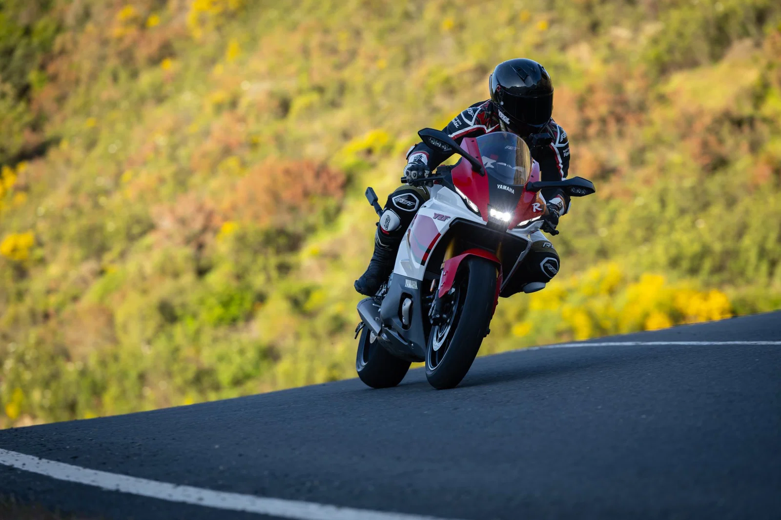 Die Yamaha R7 2026 – Fahren