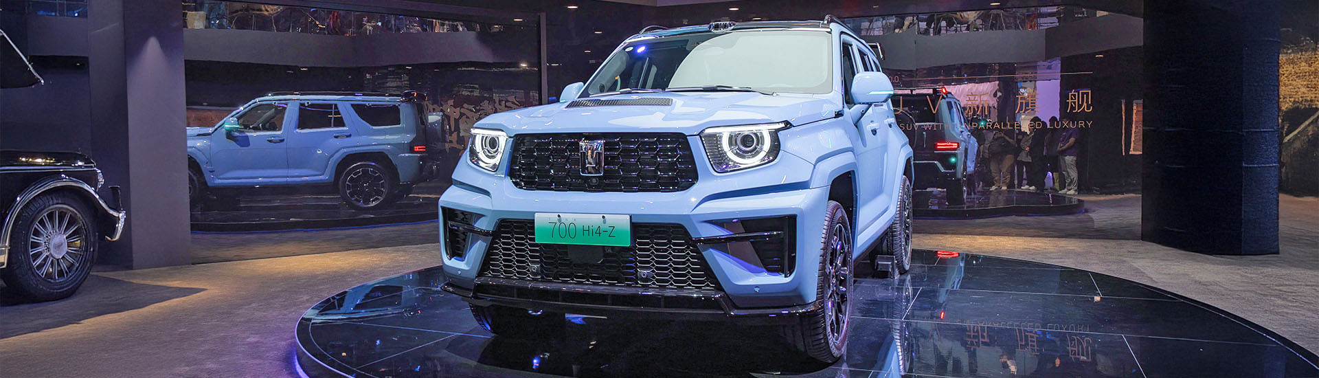 Der überarbeitete GWM Tank 700 4x4 großer SUV PHEV steht vor der Markteinführung in Australien, mit einem V8 auf dem Tisch