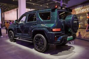 Der überarbeitete GWM Tank 700 4×4 großer SUV PHEV steht vor der Markteinführung in Australien, mit einem V8 auf dem Tisch