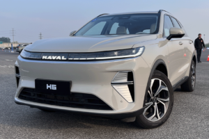 So sieht die neue Generation des Haval H6 aus, die 2027 in Australien als PHEV und Hybrid auf den Markt kommt, aber wird der reine Benziner überleben?