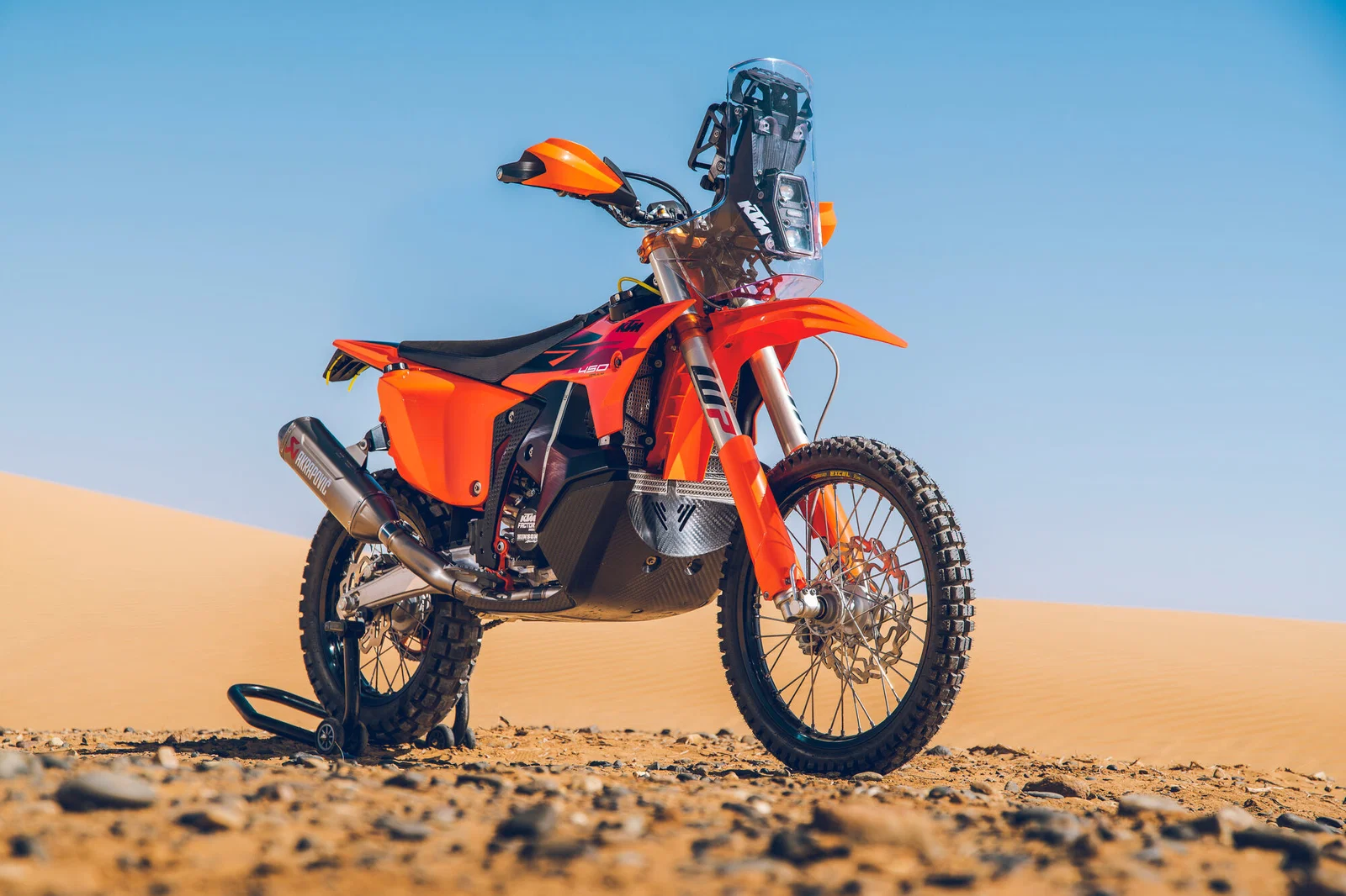 Replika der KTM 450 Rallye. 