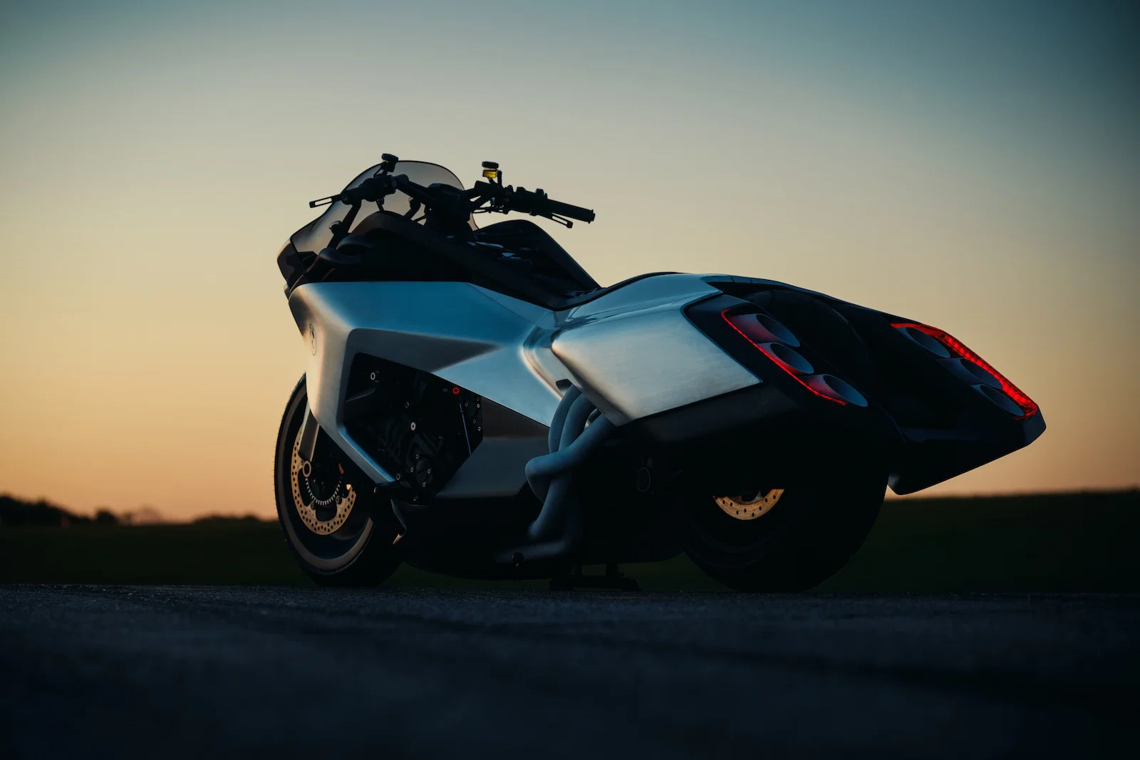 Der BMW Vision K18 – hinten dreiviertel