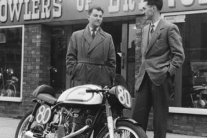 Fowlers Motorcycles aus Bristol feiert sein 100-jähriges Bestehen im Fahrradgeschäft