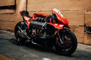 Max Hazans 400 PS starkes Motorrad mit Ferrari-Motor wird für 500.000 US-Dollar verkauft