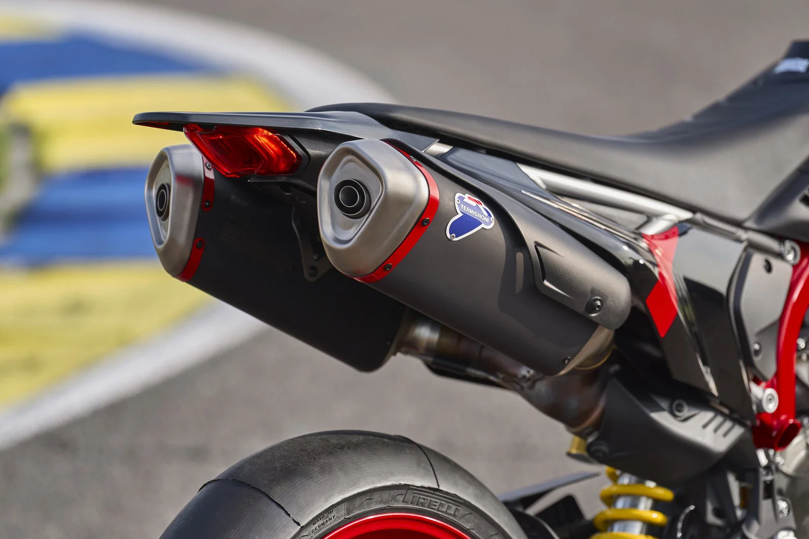 Die Ducati Hypermotard 698 Mono Nera