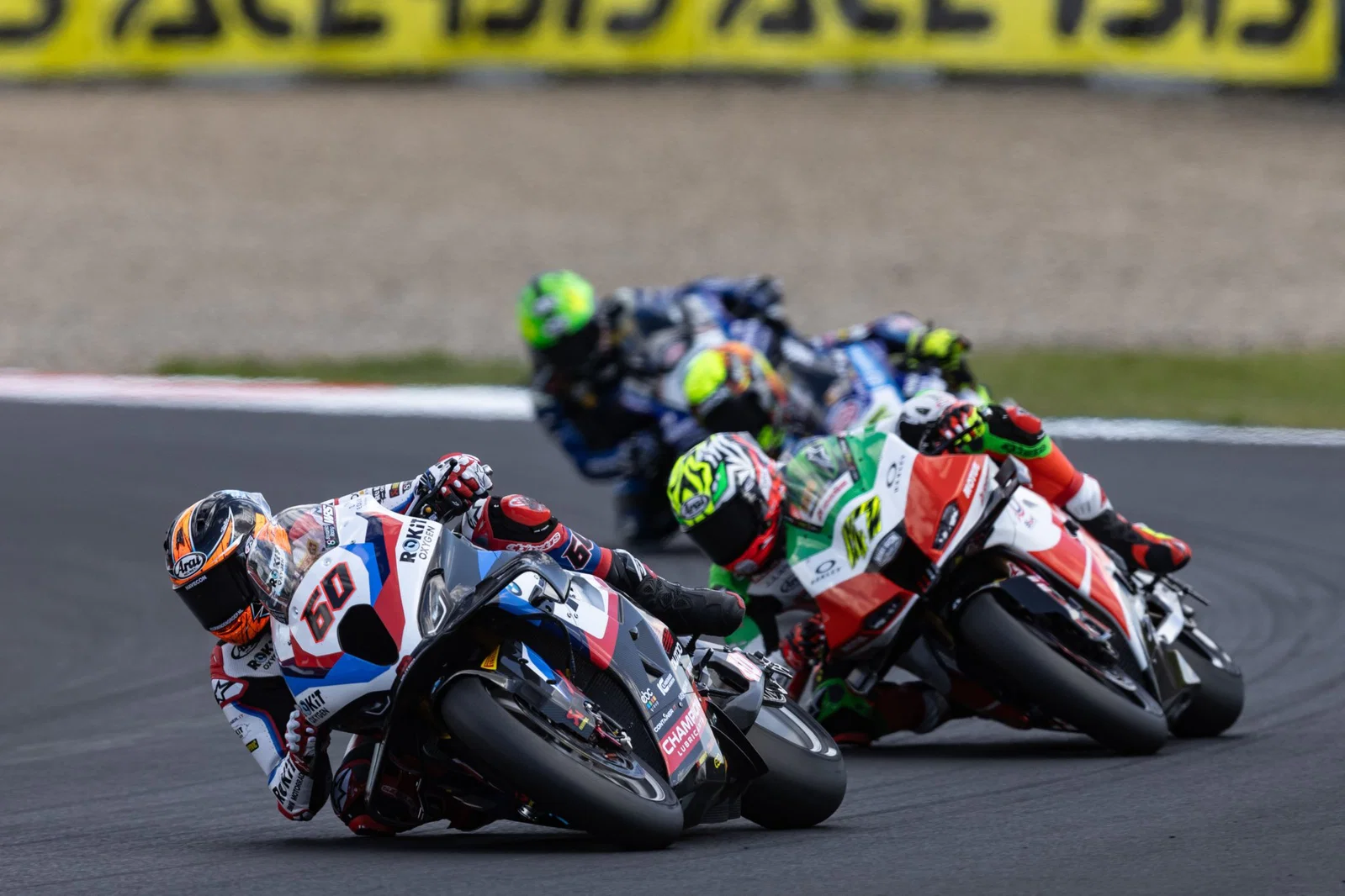 WorldSBK-Rennen beim tschechischen Lauf 2026. Bildnachweis: Gold und Gans.