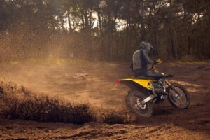 Das elektrische Enduro-Bike Radian EXR tritt als Konkurrenz zu Stark Varg EX an