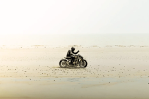 Triumph Land Speed ​​Bobber stellt in Pendine den Rekord von 132 Meilen pro Stunde auf