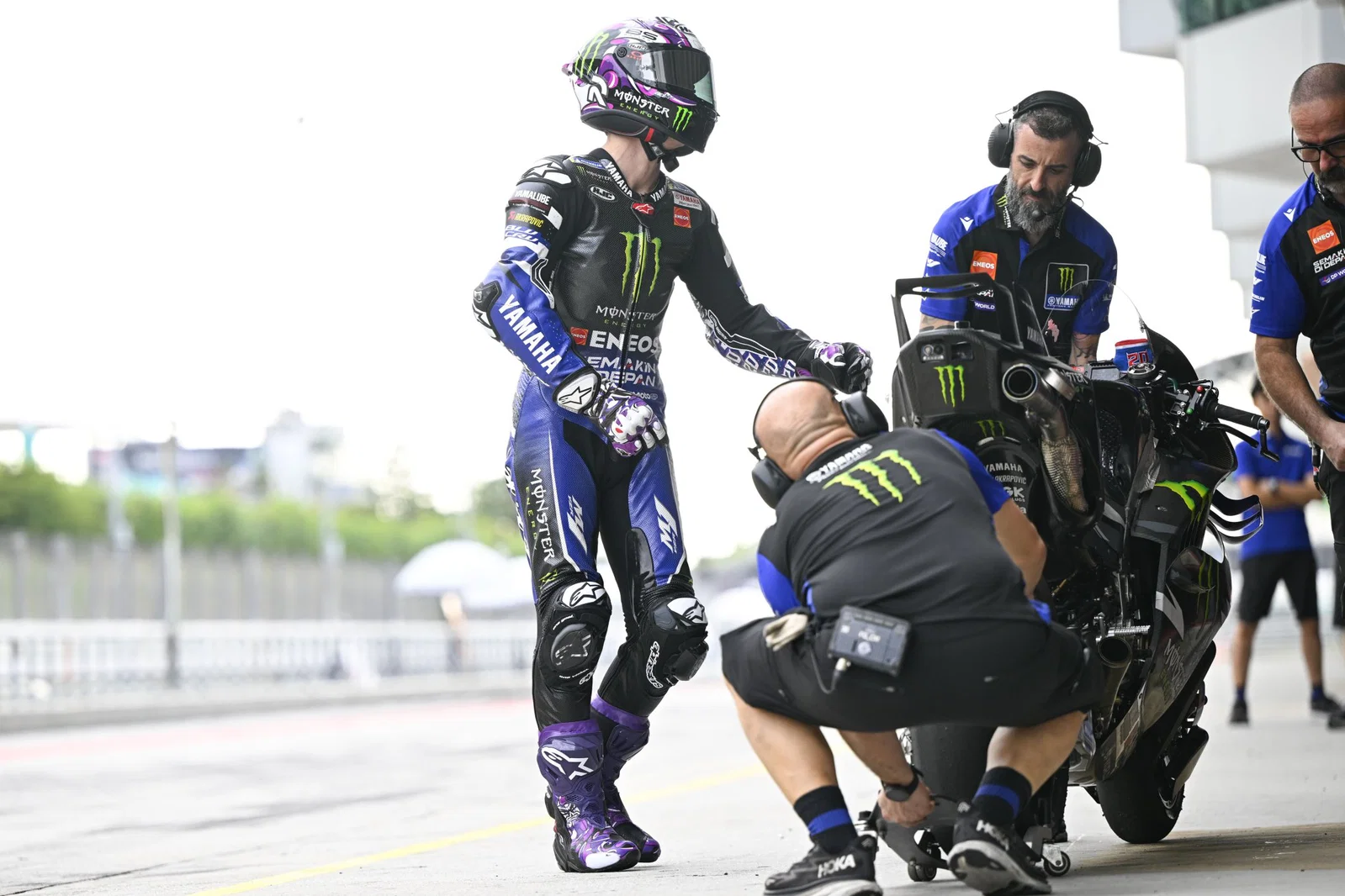 Fabio Quartararo trägt in Sepang den MotoGP-Testhelm. Bildnachweis: Gold und Gans.