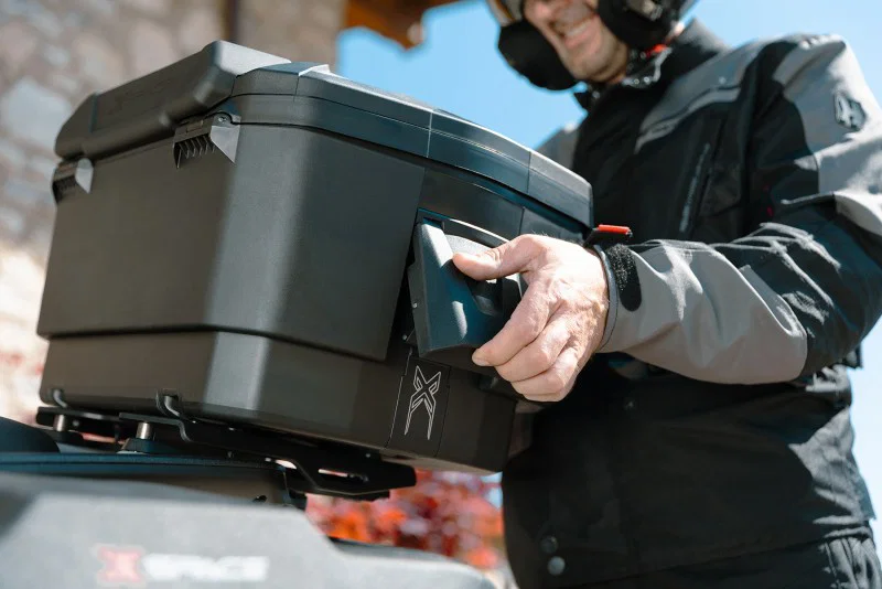 Es kann auch als Top-Box montiert werden