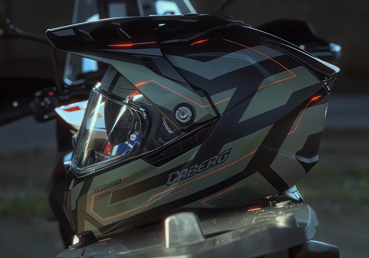 Der Caberg Tanami Ranger Abenteuer-Motorradhelm