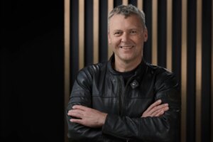 BMW Motorrad übergibt die Entwicklungsleitung an den erfahrenen Ingenieur Josef Honeder