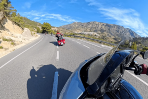 Indian Motorcycle enthüllt die All-Inclusive-Motorradreise IBEX26 in Spanien