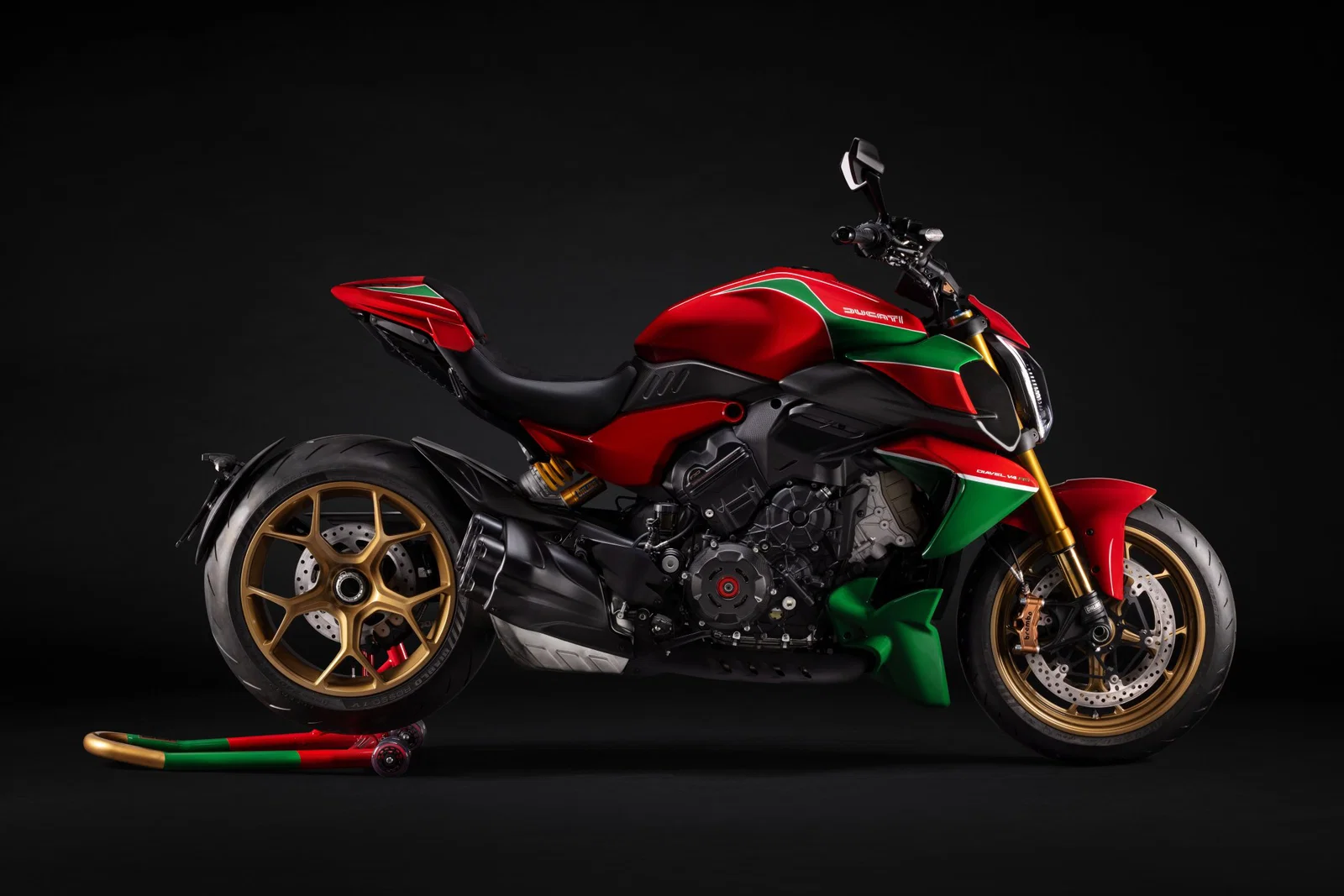 Die Ducati Diavel V4 RS 100
