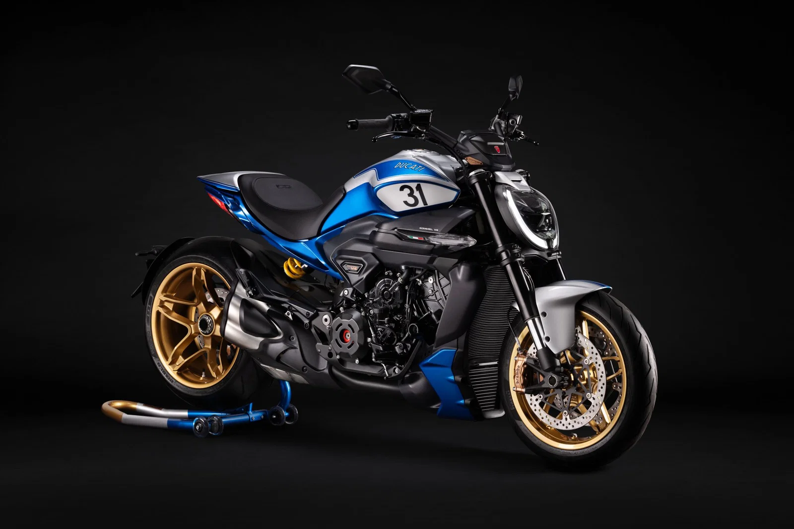 Die Ducati XDiavel V4 100